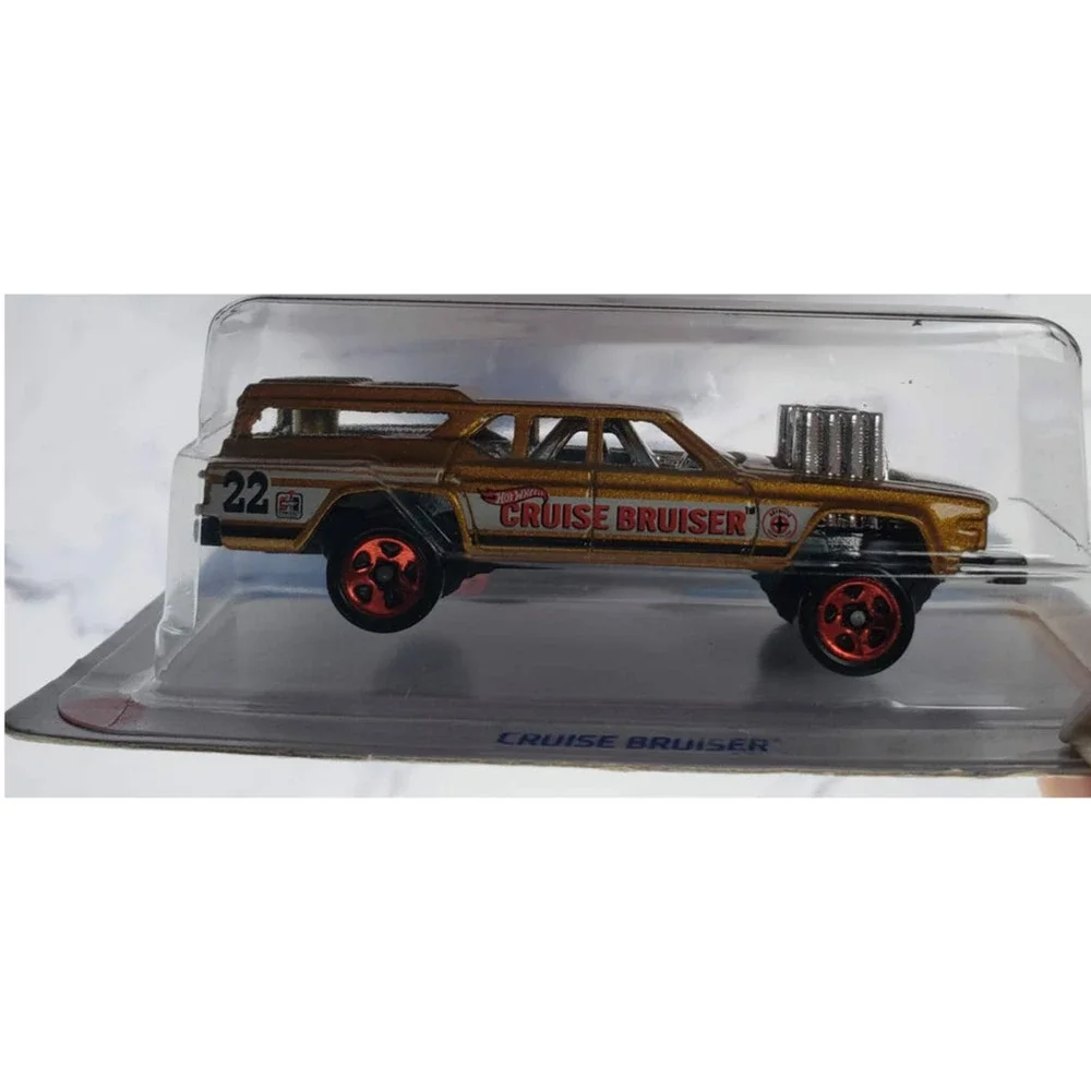 Hot Wheels 2022 HW Wagons 3/5 Cruise Bruiser Gold w/Red 5 Spoke Wheels